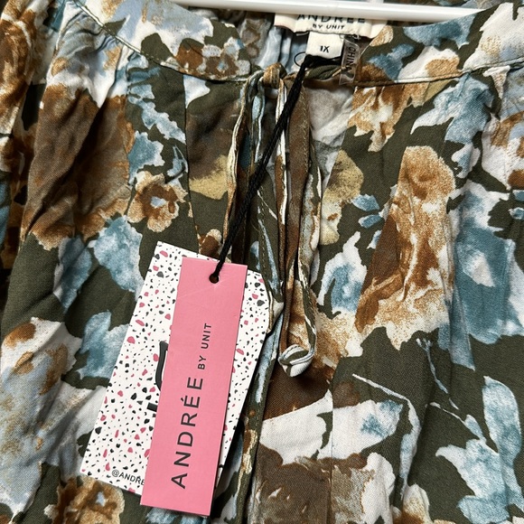 andree by unit 1X v neck with tie closure long balloon sleeve blouse - Picture 3 of 7